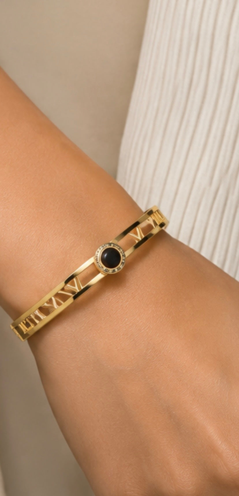 luxe elegant bangle