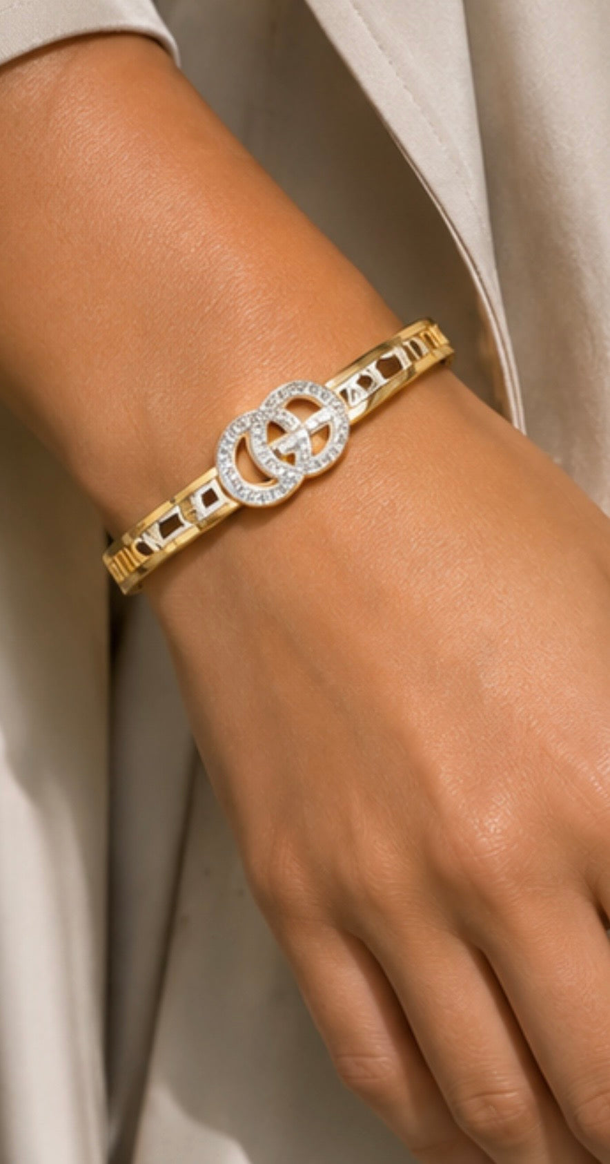 luxe elegant bangle