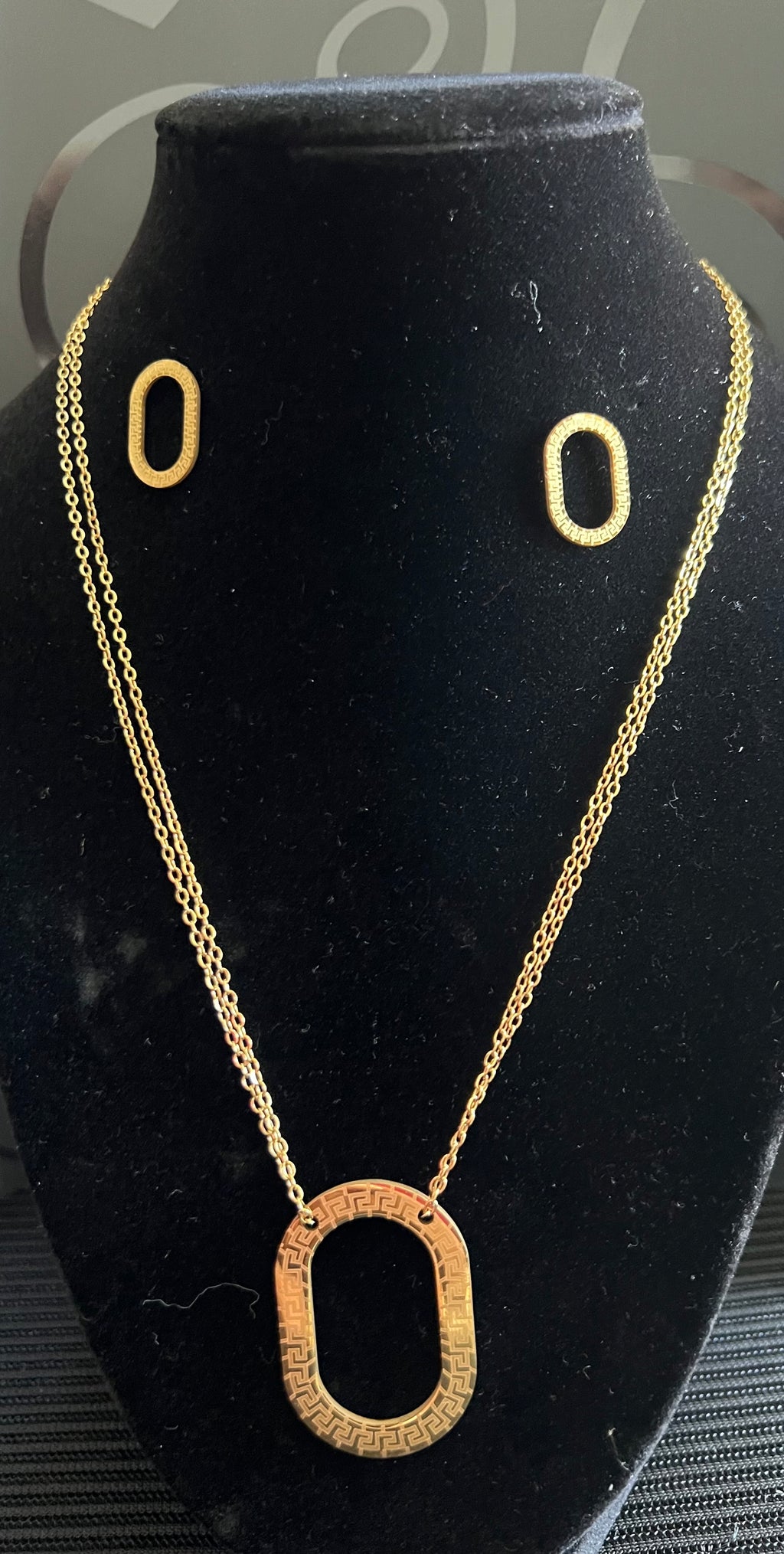 Infinity Luxe pendant necklace & earrings