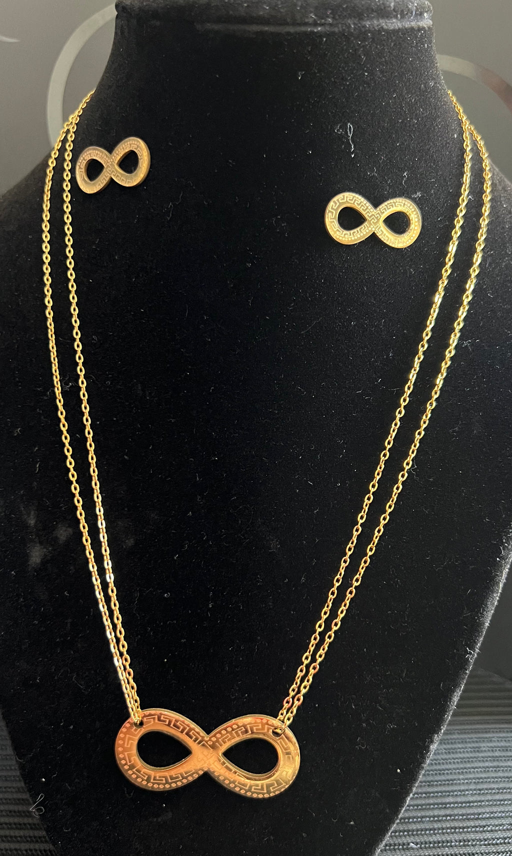 Infinity Luxe pendant necklace & earrings