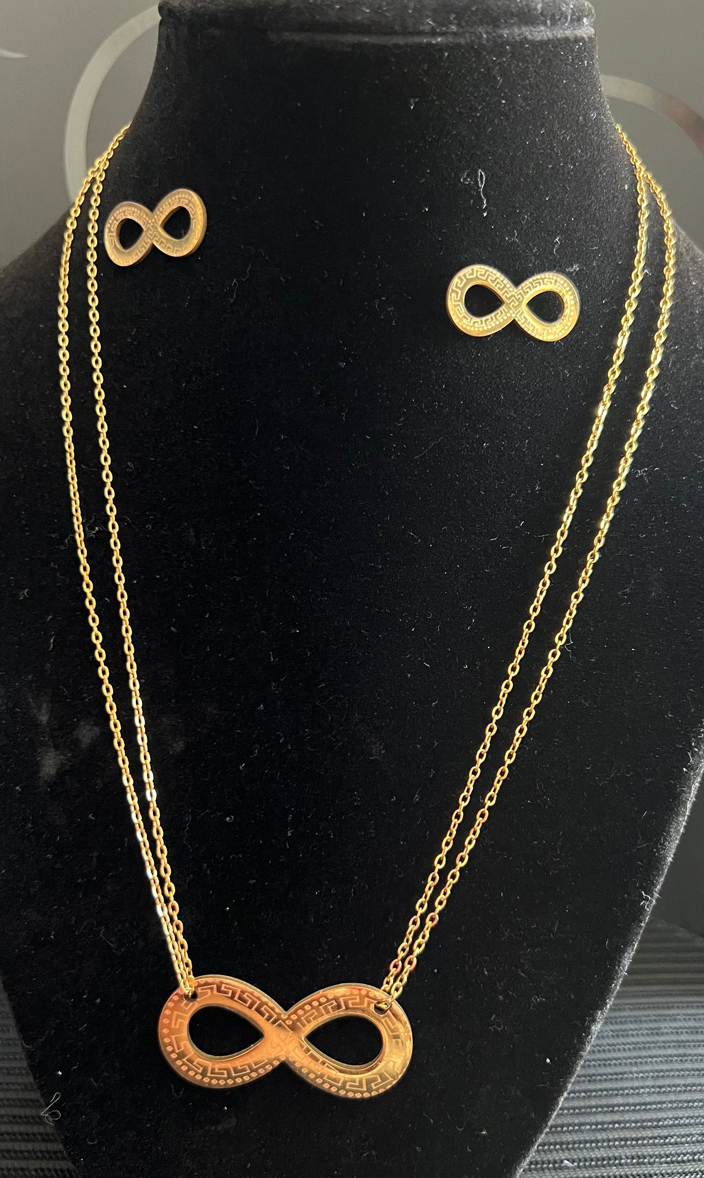 Infinity Luxe pendant necklace & earrings